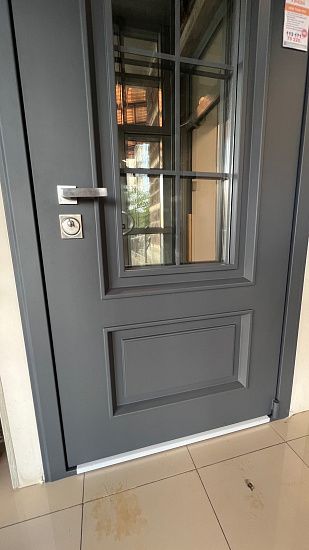 Входная дверь  