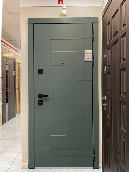 Входная дверь  